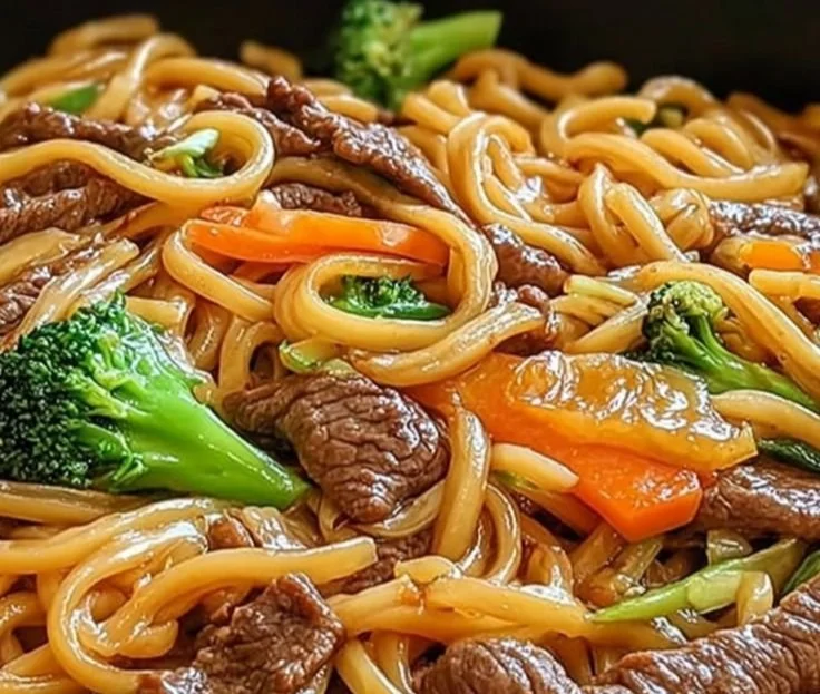 Delicious plate of Beef Lo Mein with tender beef and vibrant vegetables