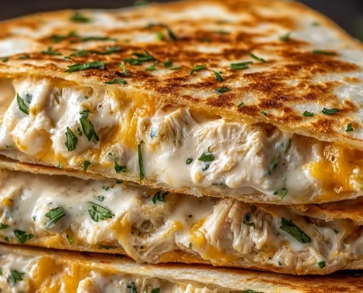 High-protein chicken ranch quesadilla served with dipping sauce