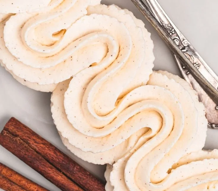 Delicious homemade cinnamon whipped cream topping dessert