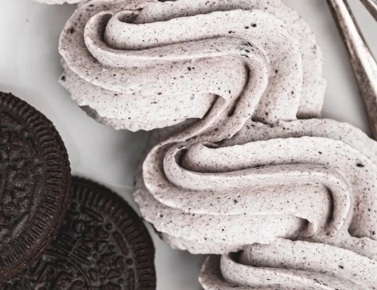 Cookies and Cream Cheese Frosting on a delicious cupcake