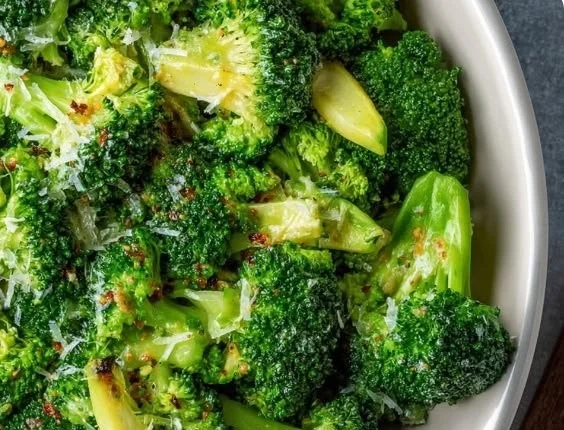 Delicious Longhorn Steakhouse copycat broccoli recipe served in a bowl