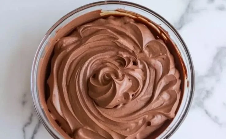 Creamy chocolate mousse filling for delicious cakes