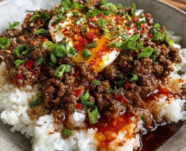 Delicious beef hot honey bowl with ground beef and spicy honey drizzle