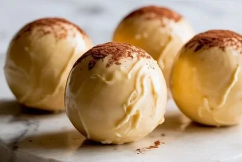 Delicious Keto Cream Cheese Fat Bombs ready to enjoy as a low-carb treat